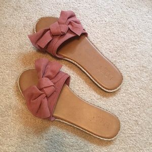 Loft outlet pink bow slides sandals size 6 NEW